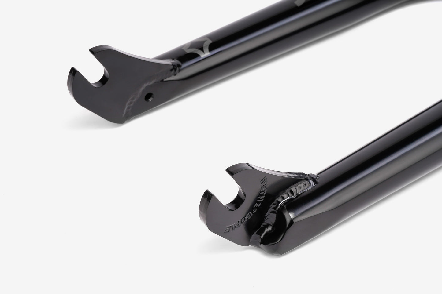 TIJERA WETHEPEOPLE ARC SIG. MURRAY LOUBSER