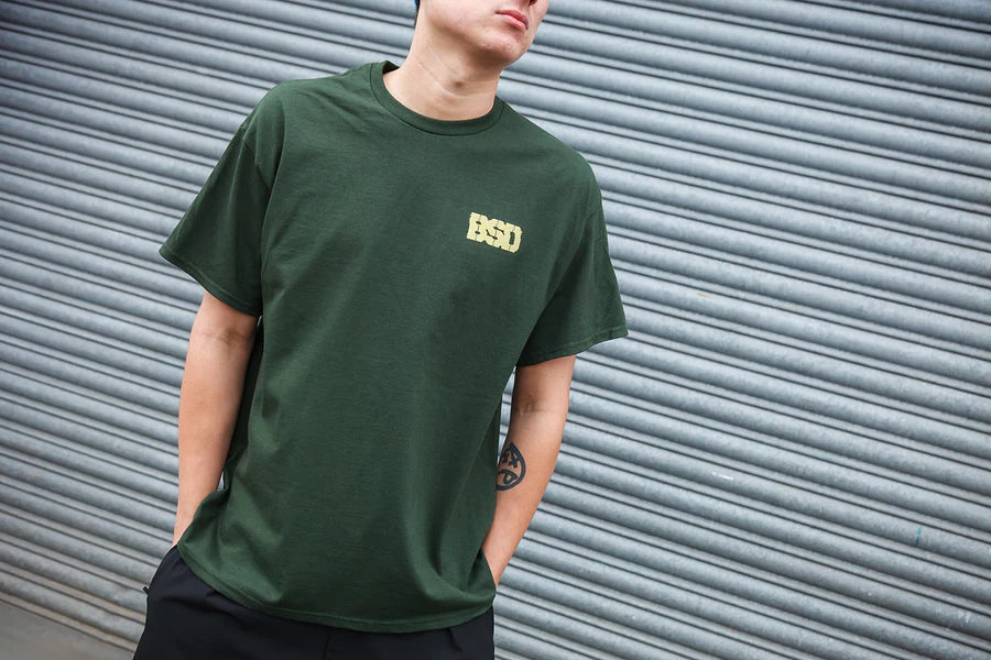 PLAYERA BSD TUNED OUT