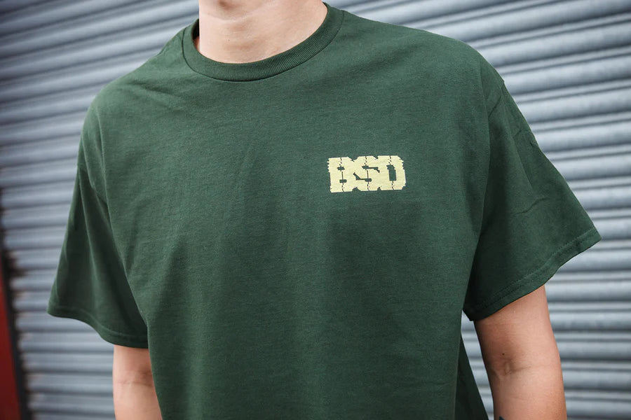 PLAYERA BSD TUNED OUT