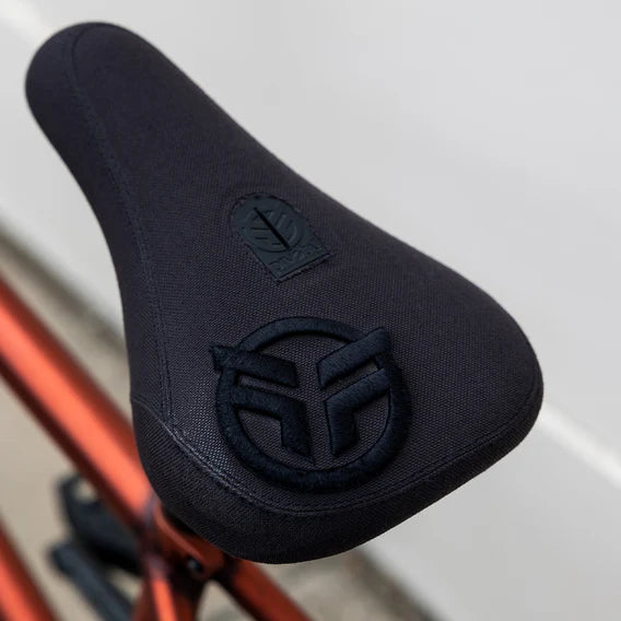ASIENTO PIVOTAL FEDERAL LOGO
